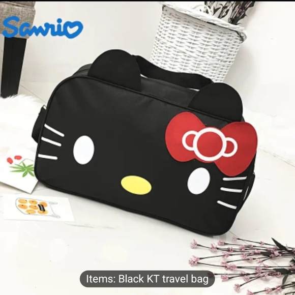 Sanrio Hello Kitty Travel bag. Color: black - Picture 4 of 5